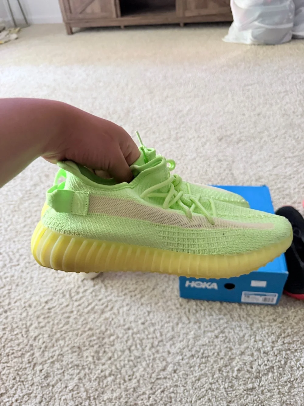 Adidas Yeezy boost 350 volt - Picture 6 of 9